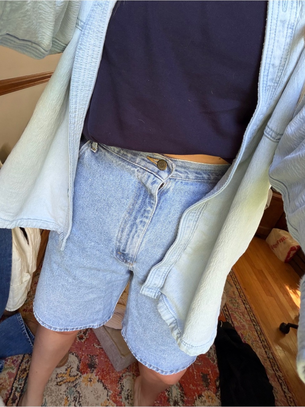 VINTAGE LEE DENIM SHORTS - Picture 2 of 4